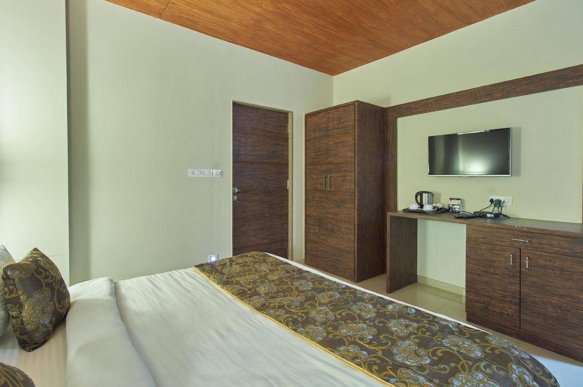 Hotel Gormoh Ахмедабад Екстериор снимка