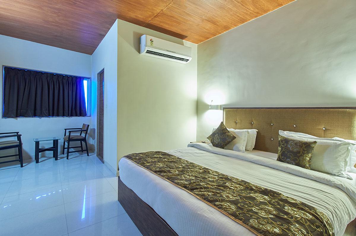 Hotel Gormoh Ахмедабад Екстериор снимка