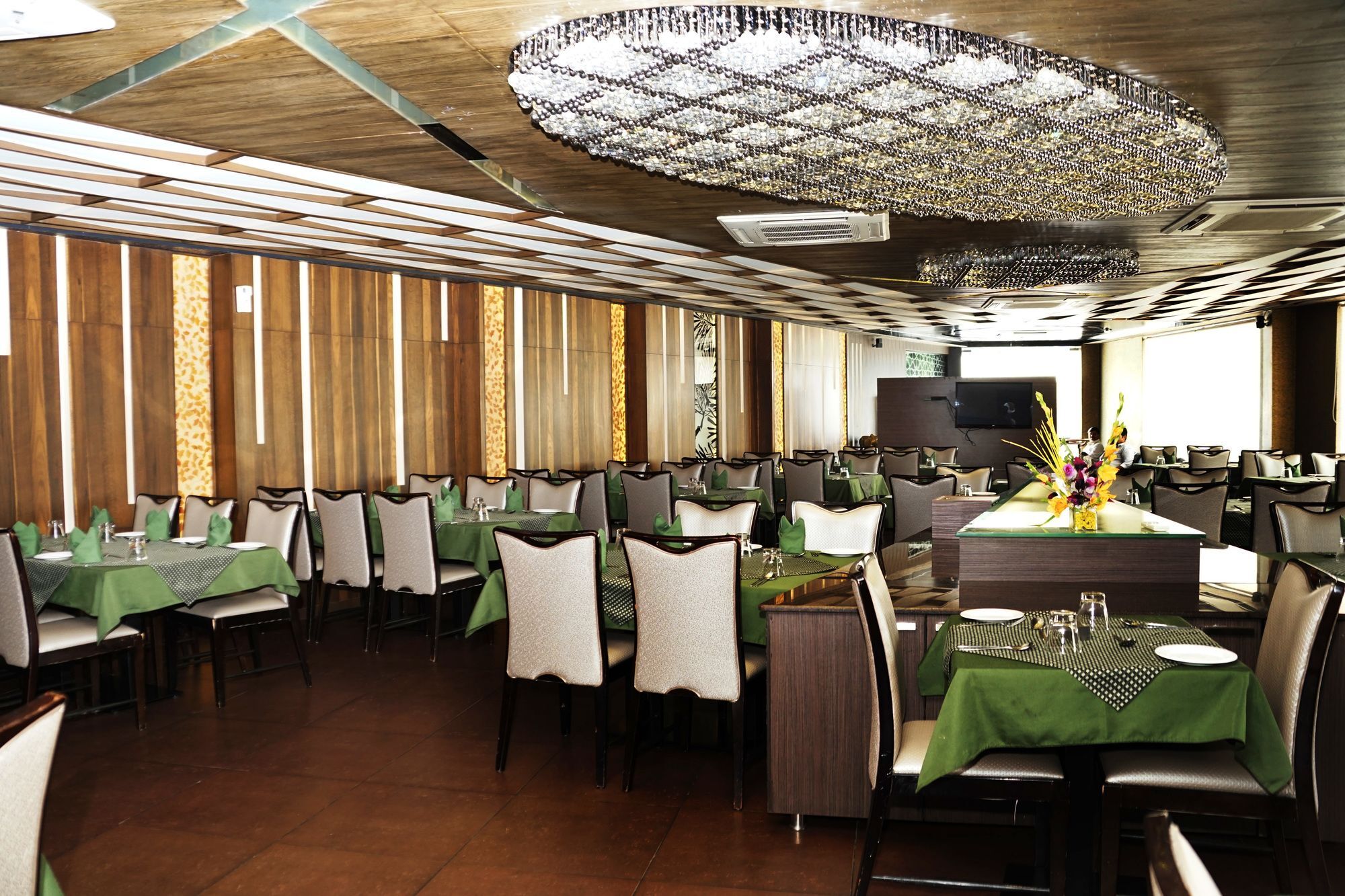 Hotel Gormoh Ахмедабад Екстериор снимка